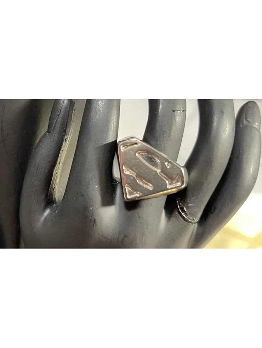 DC Comics Superman Shield Ring Size 8 Silver Tone